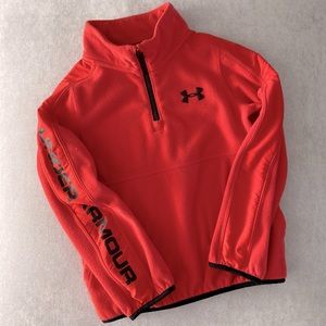 UA pullover